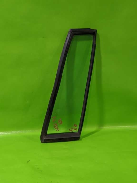 80-89 TOWN CAR PASSENGER RIGHT REAR VENT GLASS OEM 4485-22