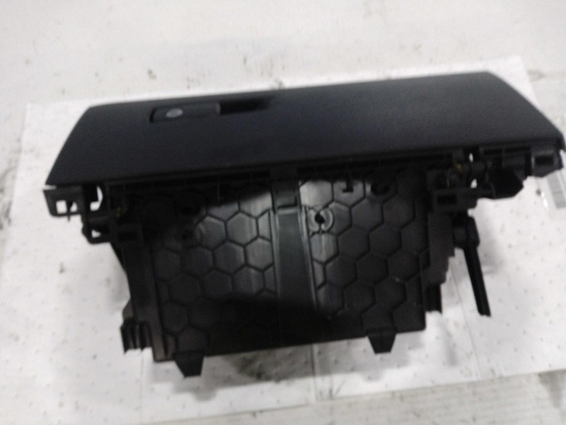 BMW X2 2020 Glove Box 1814602 7887