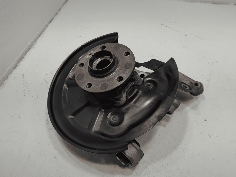 2018-2025 Volkswagen Atlas AWD Rear Passenger Side Wheel Spindle Knuckle Hub OEM