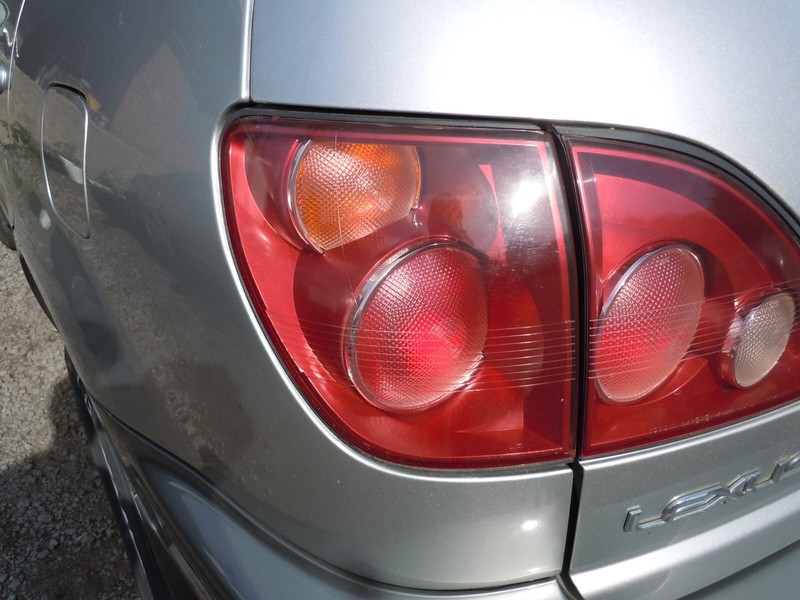 1999 2000 Lexus RX300 Quarter Panel Mounted Tail Light Driver Left LH OEM