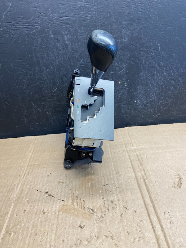 2011-2012 Toyota Avalon Floor Center Console Shifter AE1767 DG