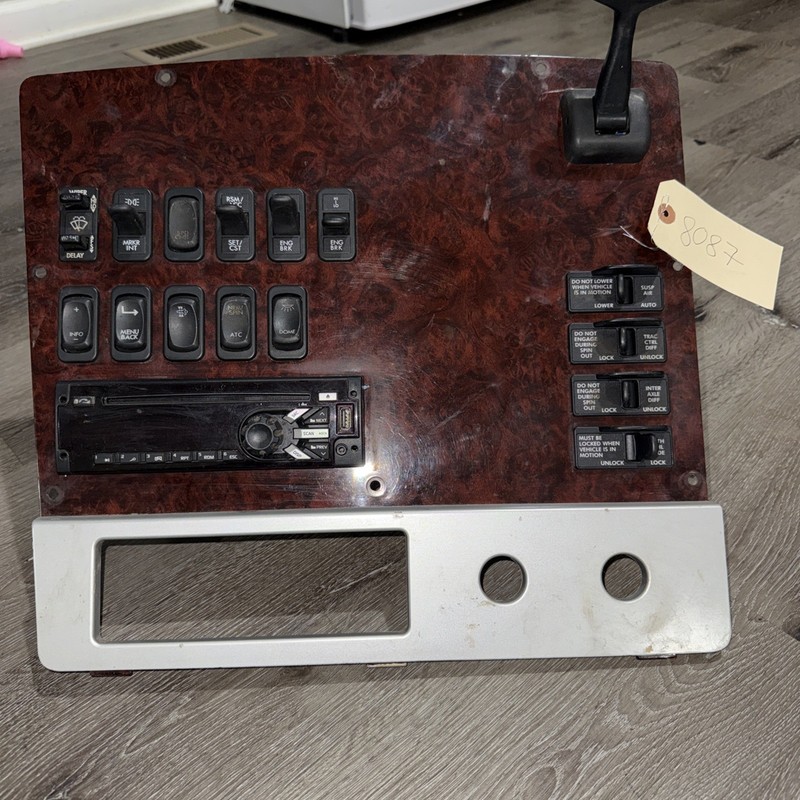 2018 Freightliner Coronado Dash Switch Panel P/N 22-64402-001