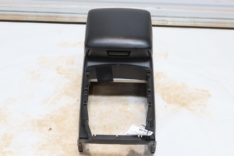 2011-2013 INFINITI QX56 FRONT CENTER CONSOLE COMPARTMENT ARMREST OEM