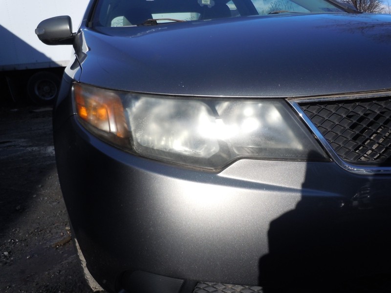 2010-2012 Kia Forte Halogen Headlight Passenger Right RH Sedan Hatchback