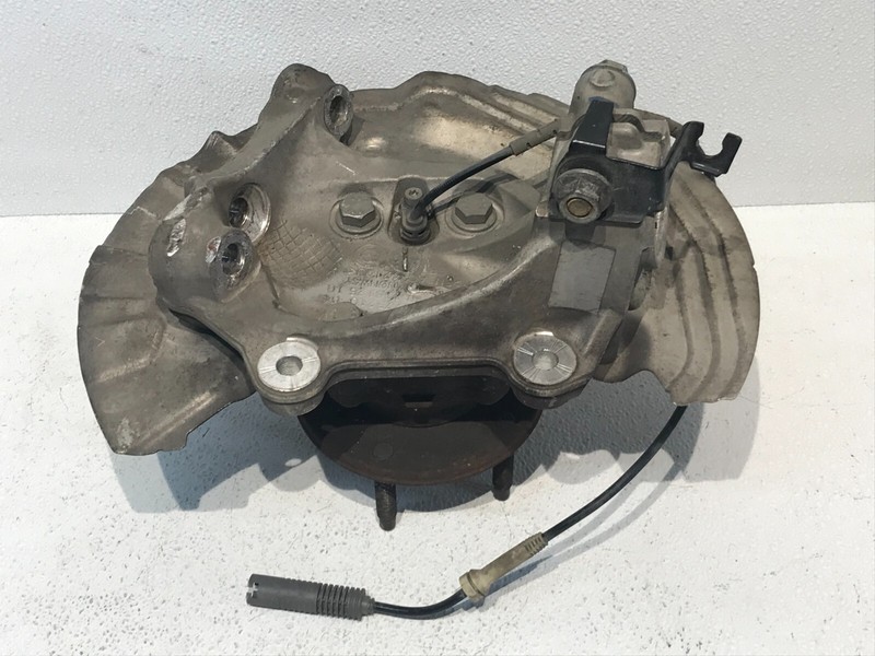 BMW E92 E82 FRONT RIGHT RH PASSENGER SPINDLE KNUCKLE HUB BEARING OEM