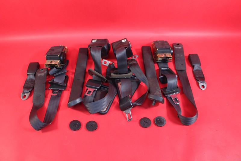 04-06 GTO SEATBELT FRONT AND REAR SET BLACK OEM FRONT AND REAR