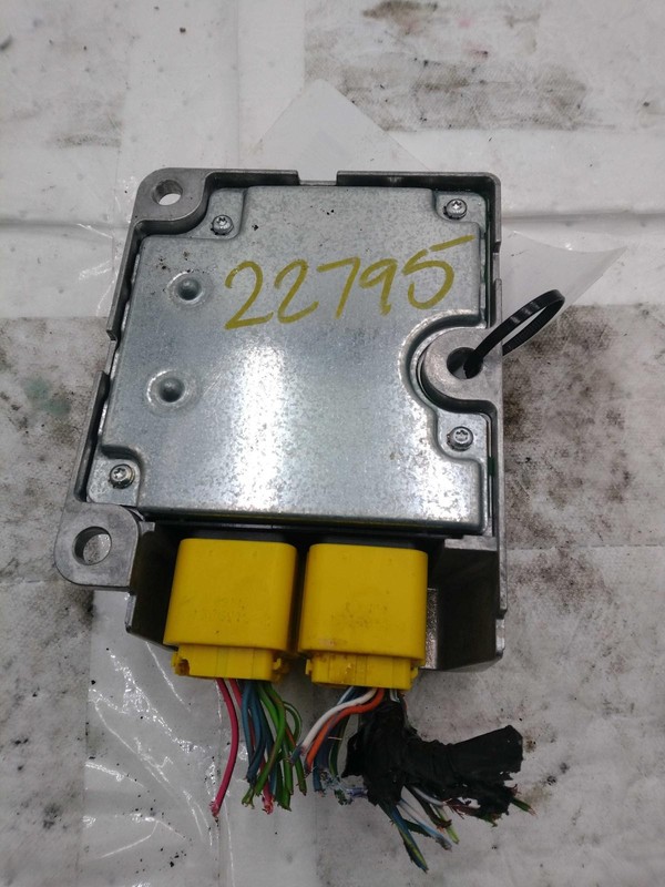 Used Air Bag Module fits: 2011 Ram Dodge 1500 pickup Air Bag below console Crew