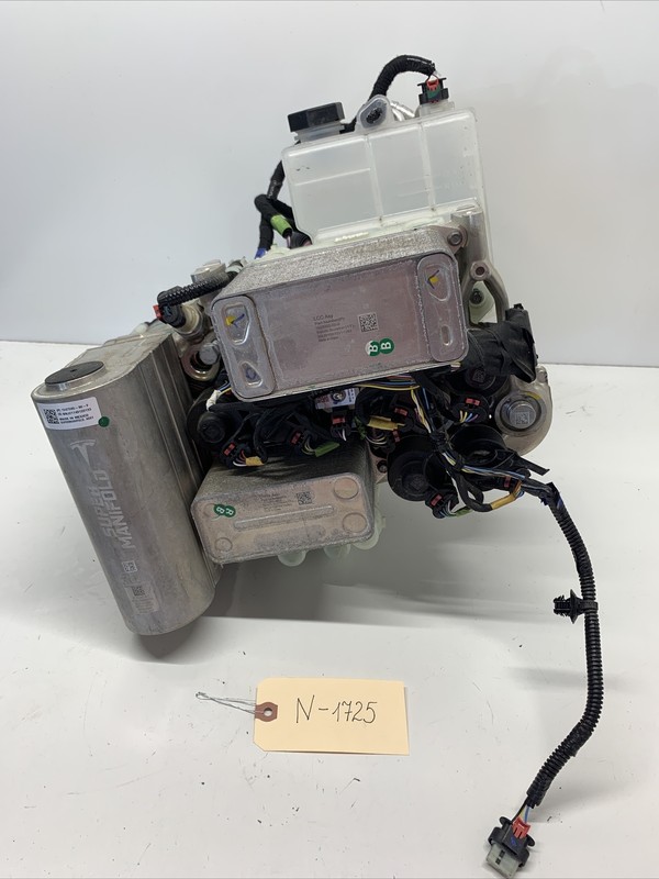 20-22 Tesla Y HVAC heat pump supermanifoldoctavalave 1547595-96-F 1725 S18