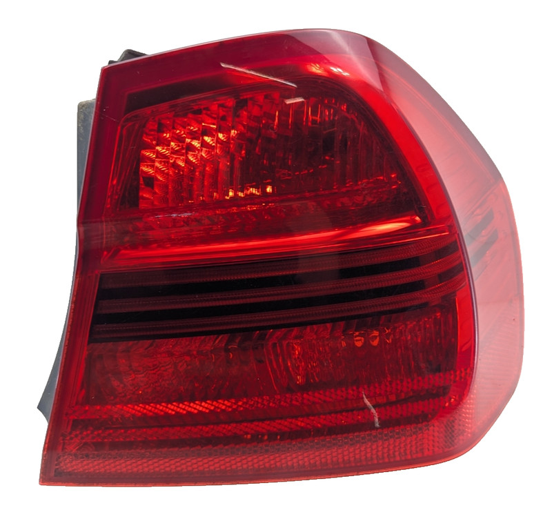 2007 2008 BMW 335i E90 Sedan Right Passenger Outer Tail Light Assembly