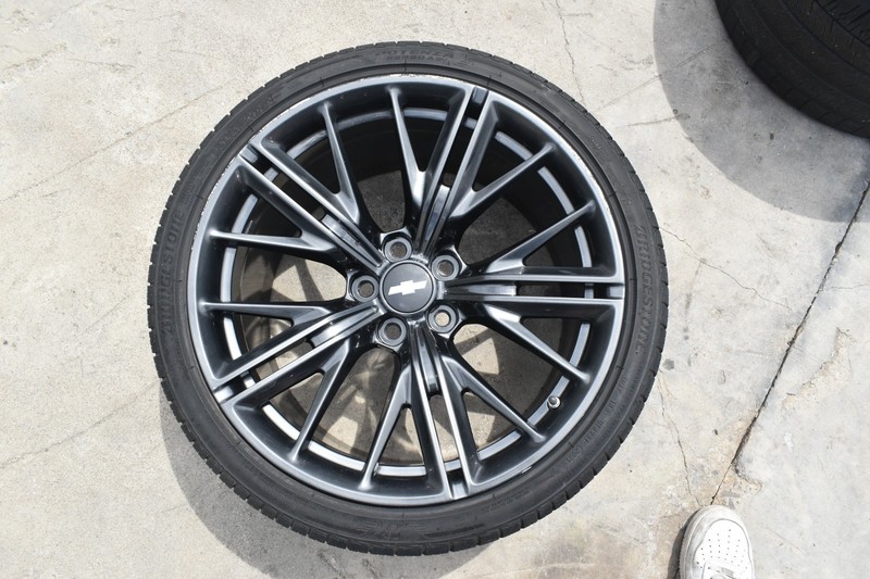 2016-2024 Chevrolet Camaro ZL1 Rear 20x11 Black Wheel 20" Rim USED GM 23442883