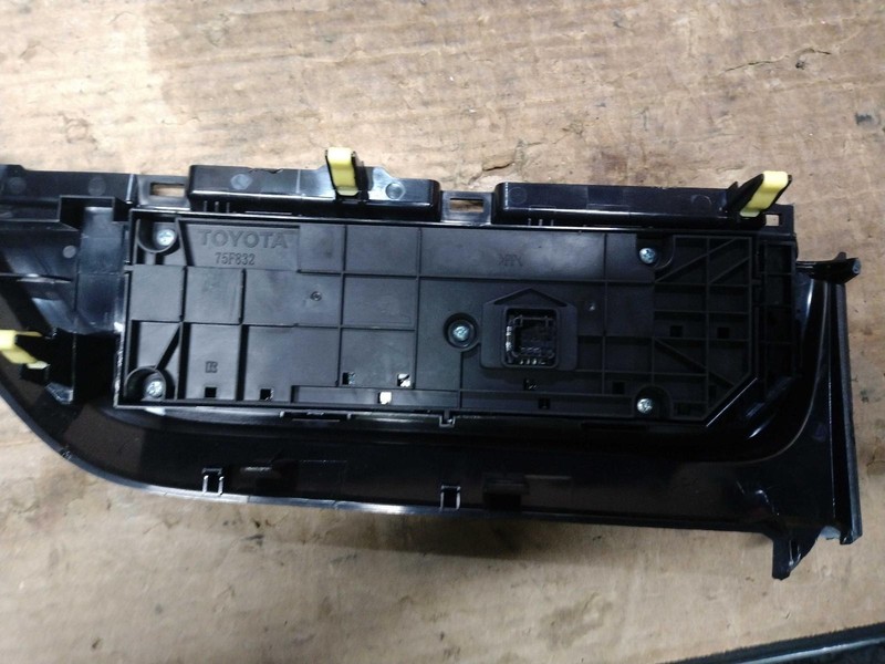 2014-2016 Toyota Corolla A/C Selector Switch OEM Silver, 147K Miles