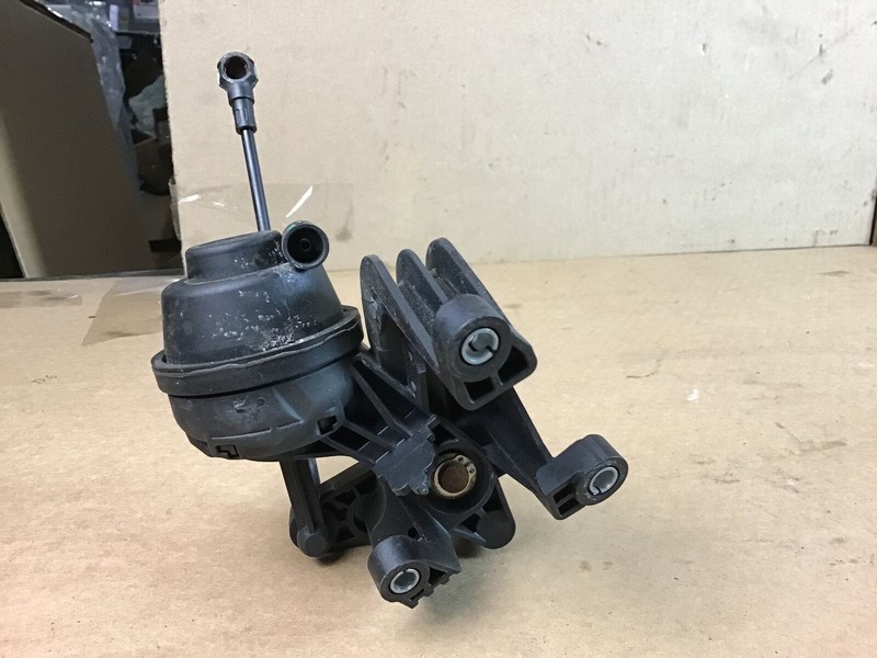 Bentley Continental GT V8 2013 4.0L Right Turbo Charger Vacuum Valve 12-18 :Y