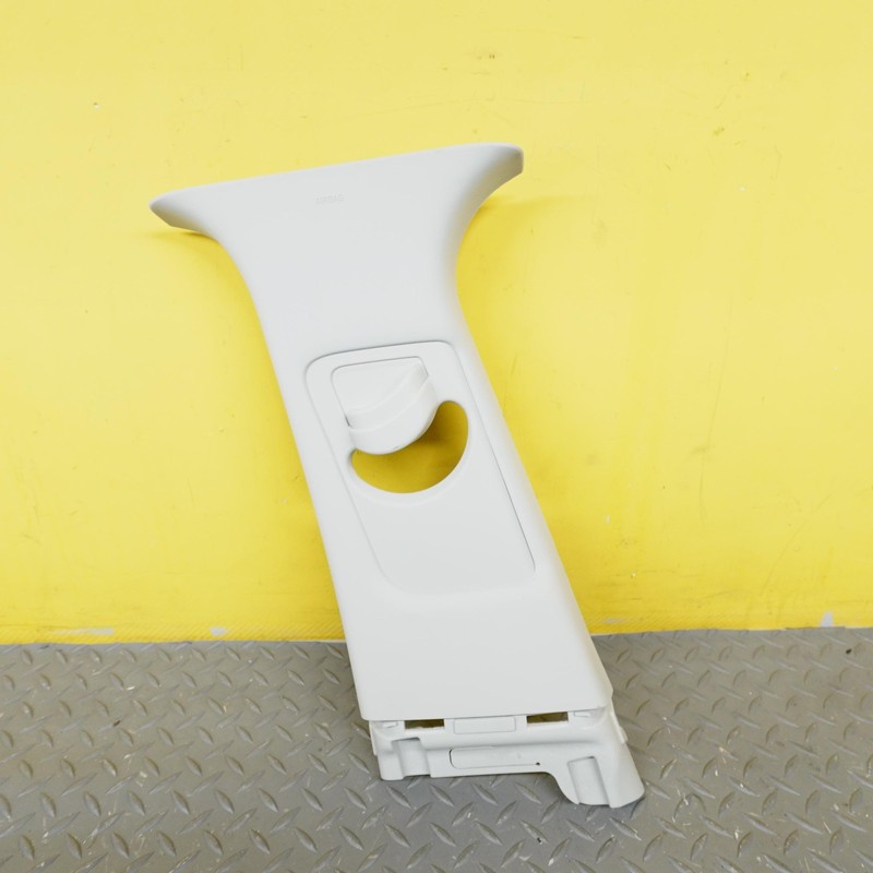 2024-2025 HYUNDAI SANTA FE LEFT SIDE B PILLAR UPPER TRIM PANEL OEM 85830R6000