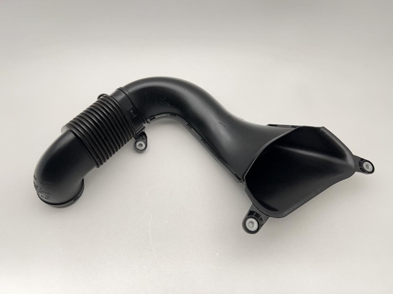 2014-2020 BMW i8 REAR LEFT AIR INTAKE DUCT PIPE HOSE 62959