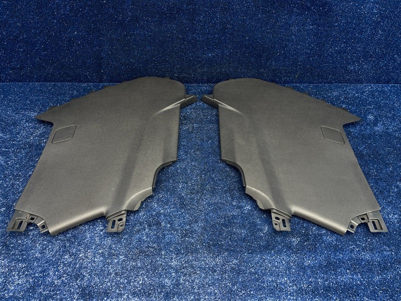 2017–2019 CADILLAC XT5 CONSOLE RH & LH SIDE REARWARD TRIM COVER PANEL OEM