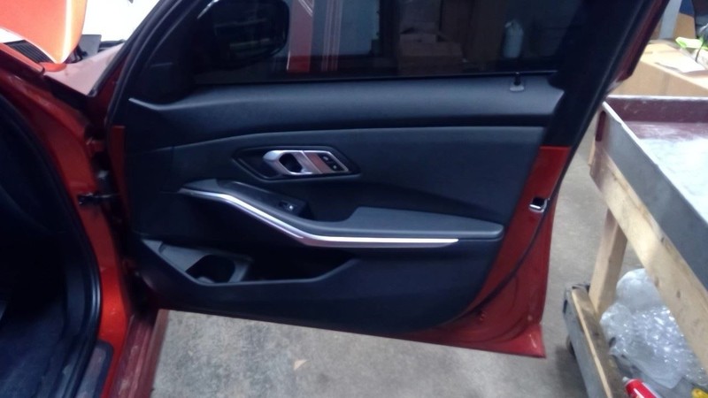330I 2019 Passenger Right Front Door Trim Panel 1781028