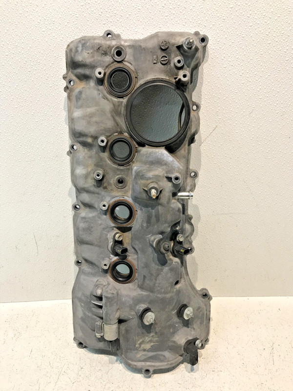 07-20 Lexus LS460 OEM 2URGSE 1URFSE Right Cylinder Head Valve Cover