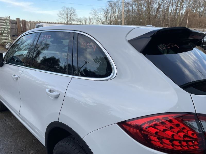 LEFT QUARTER PANEL ASSY WHITE PC: 0Q FITS 11-14 PORSCHE CAYENNE 36396