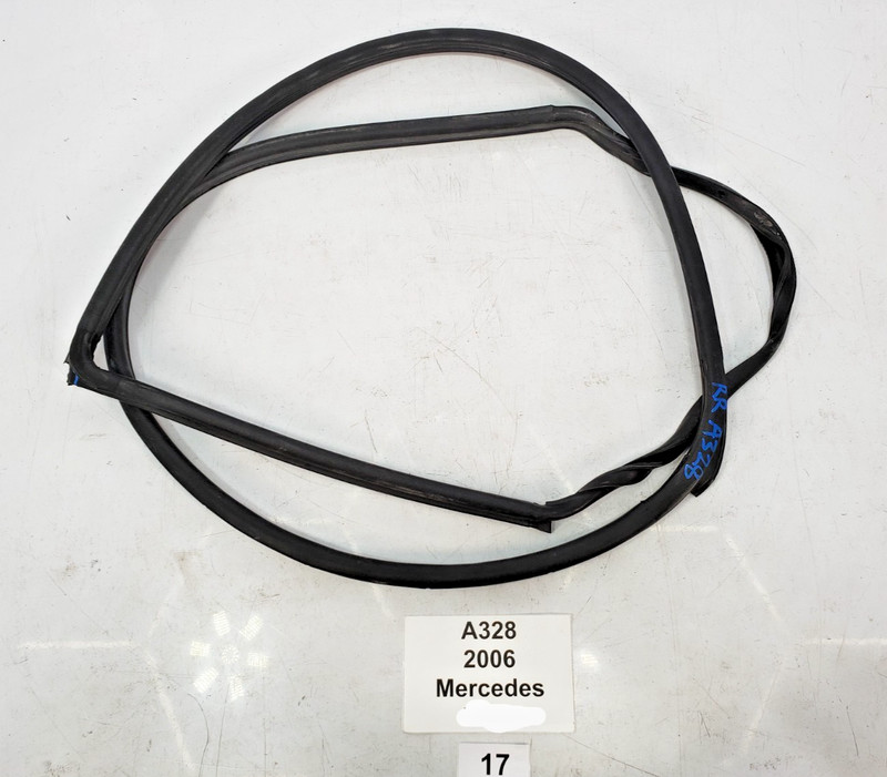 ✅ 03-09 OEM Mercedes W211 E350 Rear Right Passenger Door Weather Strip Seal 31k*