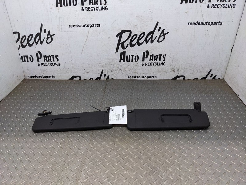 10-15 Camaro Ss Coupe Sun Visors Left Right Pair Sun visor Pair OEM1192432