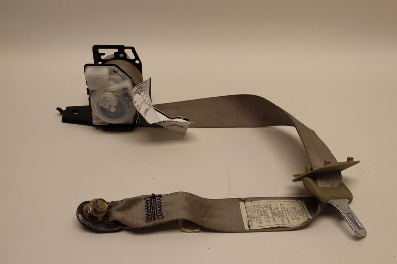 2002 INFINITI Q45 REAR 2ND SECOND ROW LEFT SIDE SEAT BELT OEM
