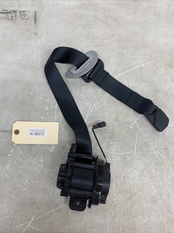 ⚡️24-25 TESLA MODEL 3 FRONT RH PASSENGER SEATBELT THREE PLUG RETRACTOR 36072 B70