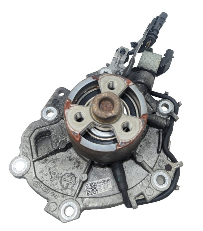 2017 2018 Jaguar XE 2.0 Diesel Water Pump OEM