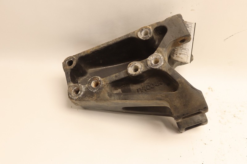 1996-2010 KENWORTH T2000 PACCAR SPRING HANGER BRACKET C11-6001L OEM