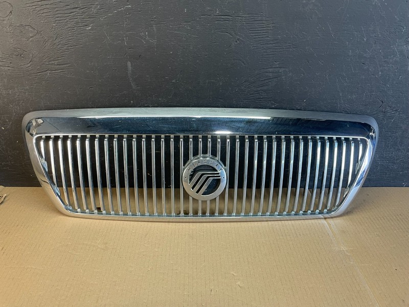 2003 - 2005 Mercury Grand Marquis Front Upper Grill Grille Aftermarket ae3577 DG