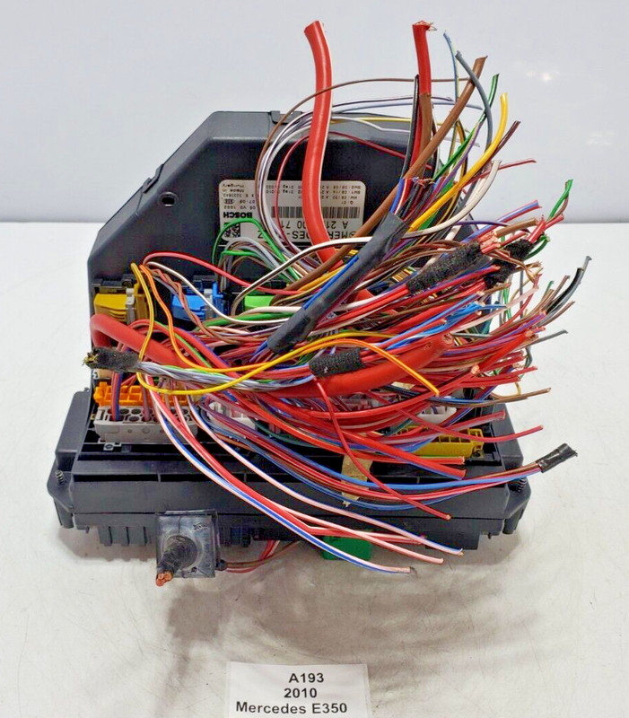 ✅ 2010-2015 OEM Mercedes W212 E350 Front SAM Module Relay Fuse Box Assembly