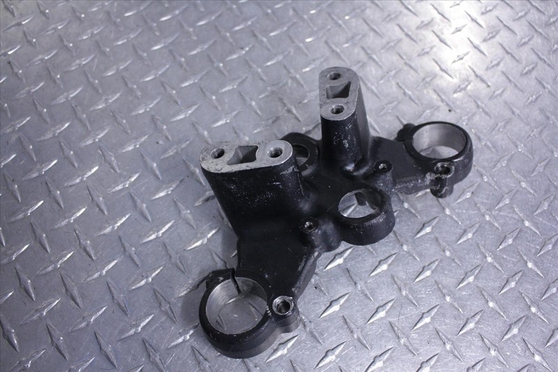 85 HONDA GL 1200 L GOLD WING UPPER TRIPLE TREE CLAMP OEM GL1200