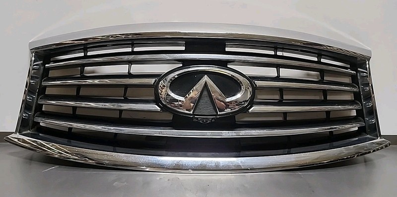 2013 - 2015 INFINITI JX35 QX60 FRONT UPPER GRILLE GRILL EMBLEM CAMERA CHROME OEM