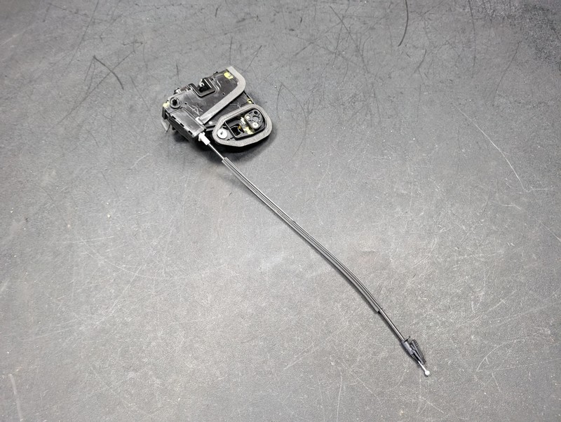 Rear Left Door Lock Latch 2019 Chevrolet Equinox 13598364 2018 2020 2021 - 2023