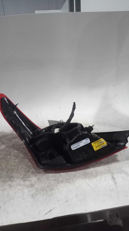 2012 Nissan Versa Right Tail Light Assembly Grey 530837 Used 62000 Miles
