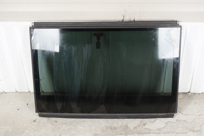 2007 - 2009 AUDI Q7 CENTER SUNROOF GLASS PANEL 989716210 OEM