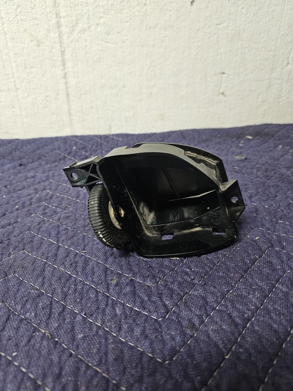 GENUINE MERCEDES SPRINTER W901 1995-2006 RIGHT SIDE DASHBOARD AIR VENT DUCT