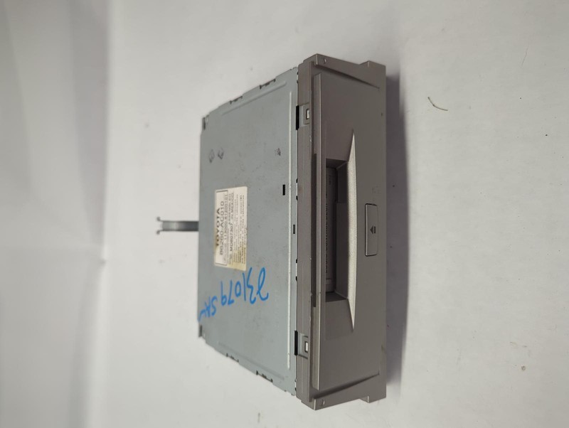 2005 TOYOTA AVALON cassette player 86260AC010 OEM 05 06 07