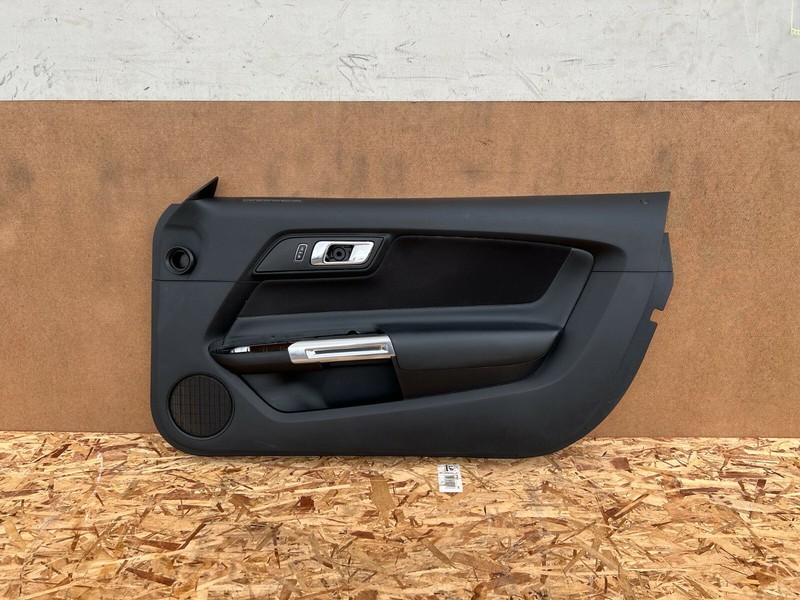FORD MUSTANG GT 2015-2022 OEM RIGHT PASSENGER DOOR PANEL (CLOTH & LEATHER). 47K