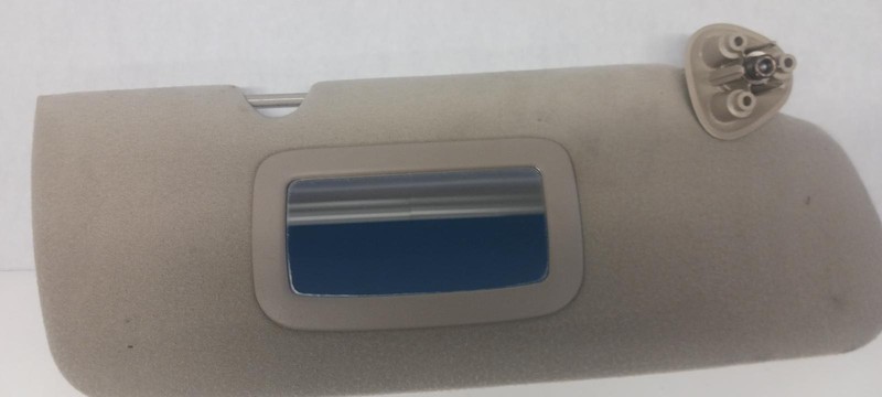 03-'07 CHEVROLET SILVERADO 1500 right passenger Sun visor OEM Grade A!