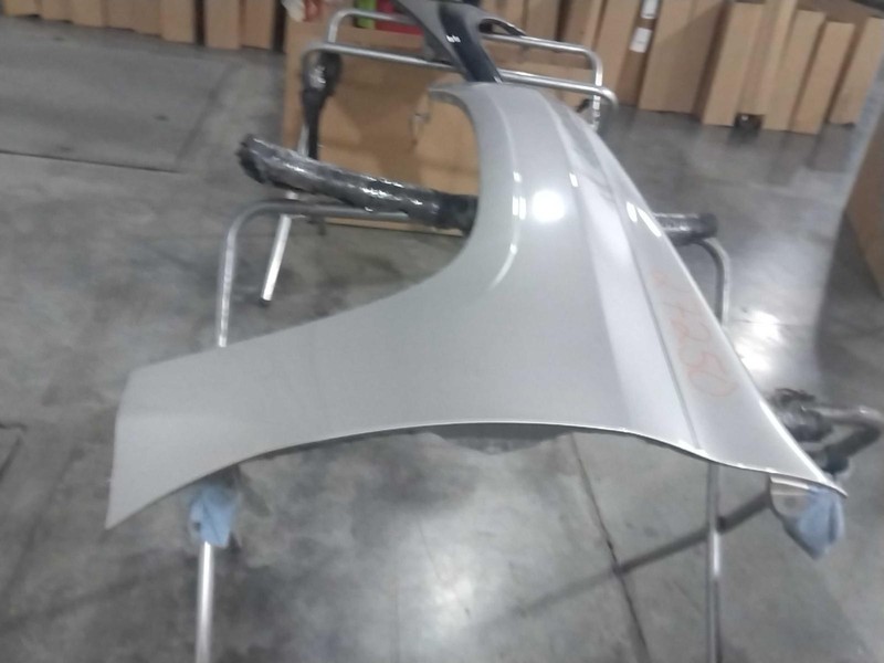 2004 GMC Envoy Front Left Fender Silver Used OEM 70315 4DR SUV SLV