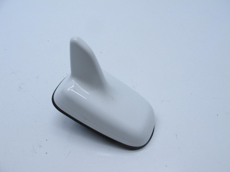 13-17 AUDI 8T A5 S5 B8 A4 Q3 COUPE REAR ROOF ANTENNA SHARK NAVI RADIO OEM 091724