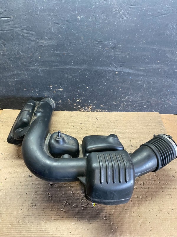 2011 - 2013 Dodge Durango 3.6L Resonator Air Intake Tube OEMS3547DG