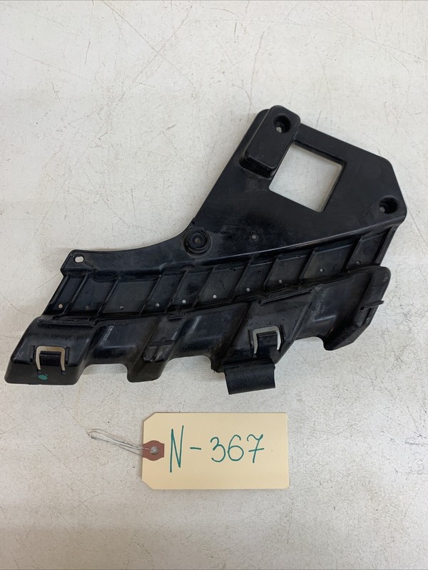 17-23 Tesla M 3 Front LH Side Headlight Mount Support Bracket 245461-01 367 B108