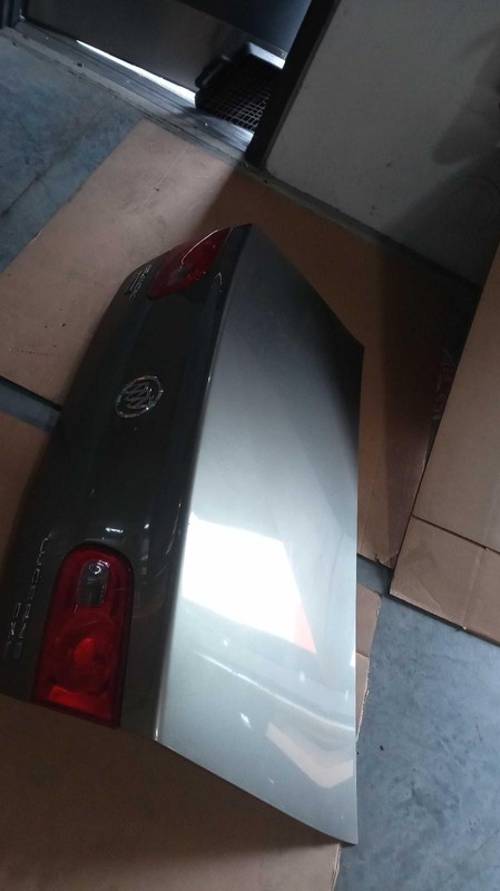 2011 Buick Lucerne Green Deck Lid OEM Used 1G4HC5EM6BU122985 16183