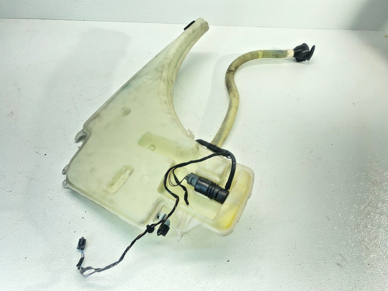06-13 BMW E88 E92 1/3 Series Windshield Wiper Fluid Tank Bottle Assembly OEM✅