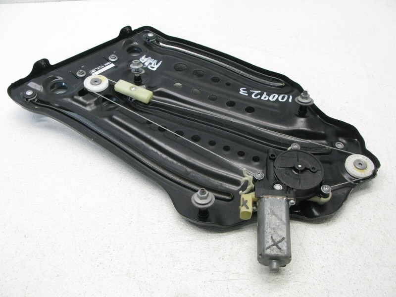 10-17 AUDI 8T A5 S5 RS5 CONVERTIBLE REAR PASSENGER WINDOW REGULATOR QUARTER 1009
