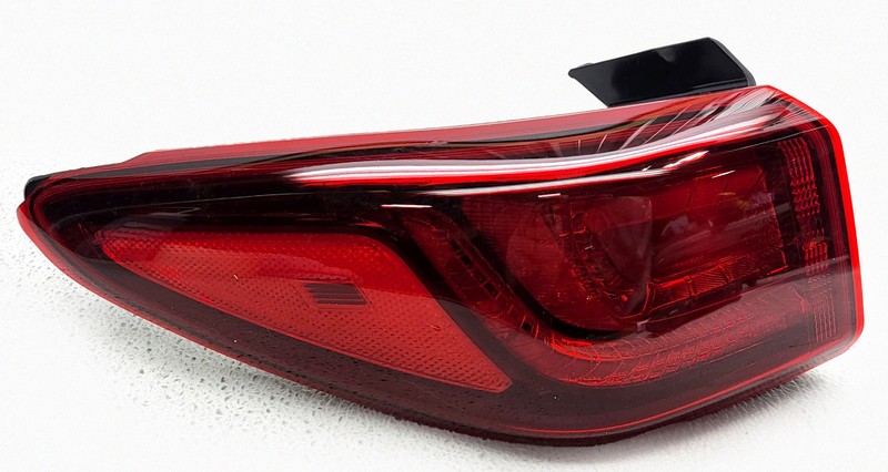 OEM Left Driver Side Halogen Tail Lamp For Hyundai Kona, EV 92401-J9010