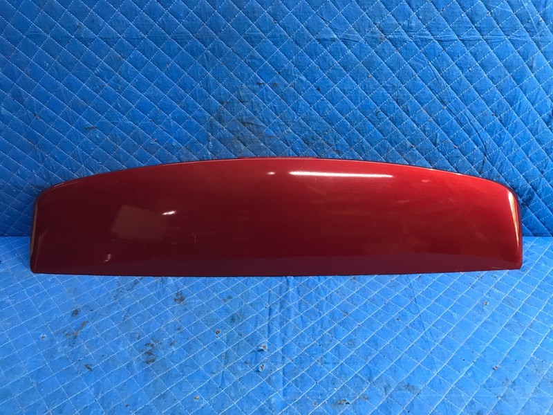 11-18 Caravan Lift Gate Hatch Lid Mounted Rear Spoiler Wing 3rd Third Brake Red