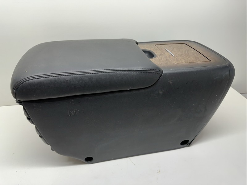 2011 - 2017 INFINITI QX56 QX80 REAR CENTER CONSOLE ARMREST COMPARTMENT OEM