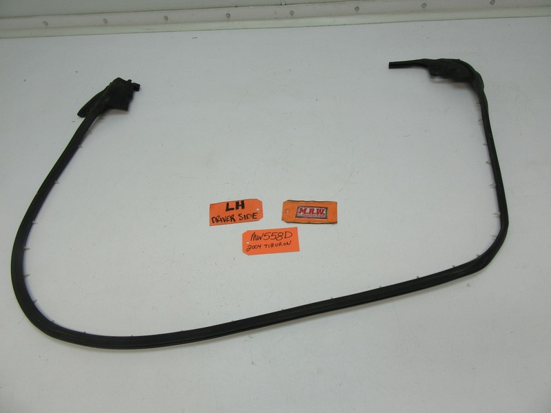 03-08 TIBURON LEFT DOOR SEAL RUBBER WEATHER STRIP CLIPS TO CAR DOOR DRIVER L